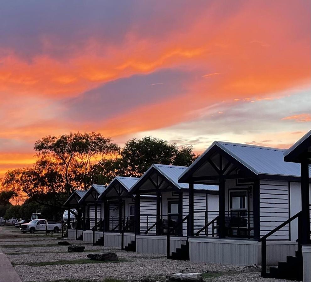 Htr Tx Hill Country Campground カーヴィル エクステリア 写真