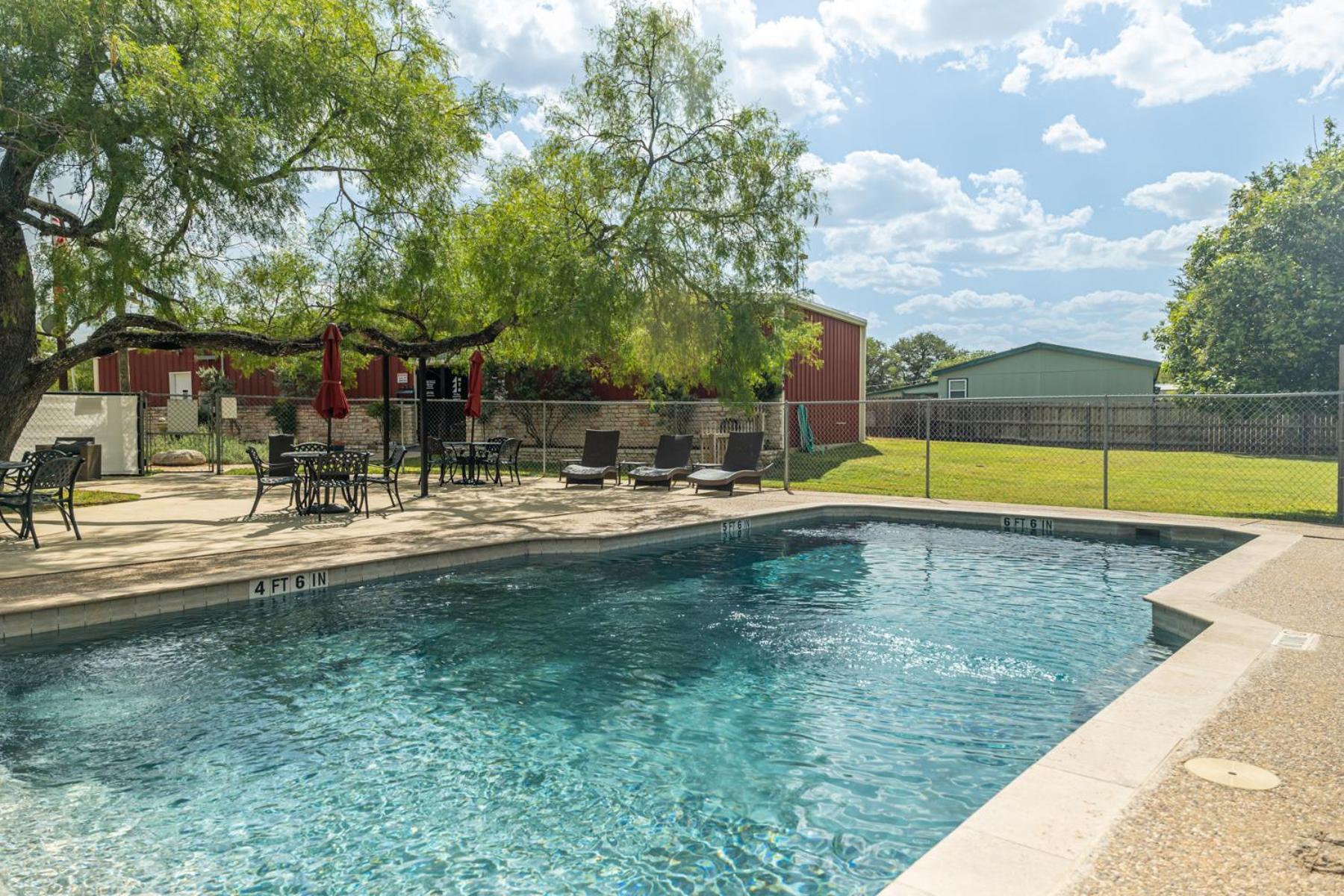 Htr Tx Hill Country Campground カーヴィル エクステリア 写真